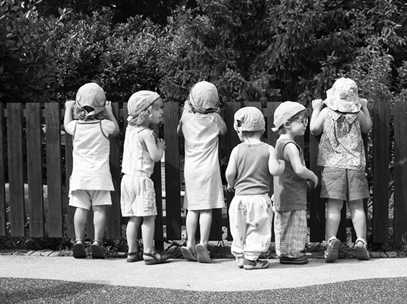 questcequisepassederierelabarriere