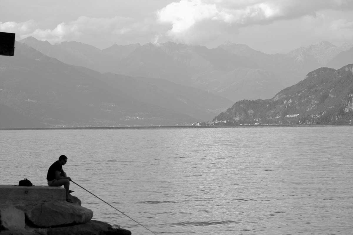 un-pecheur-sur-le-lac-majeur